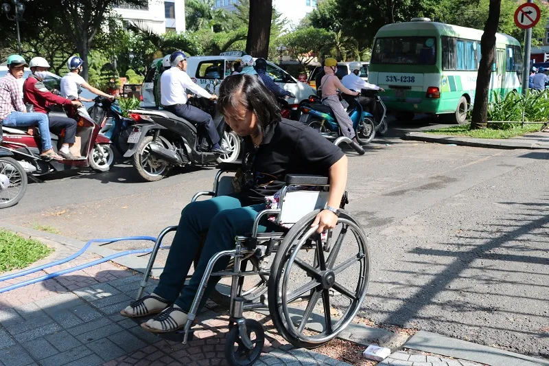 Họ đã vất vả vượt qua thanh barie như thế nào? ảnh 4 Họ đã vất vả vượt qua thanh barie như thế nào? ảnh 4