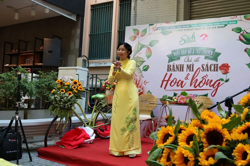 Cô Đoàn Thị Liệp cho rằng phụ nữ có quyền ăn ngon, mặc đẹp và mang lại hạnh phúc cho mọi người xung quanh.