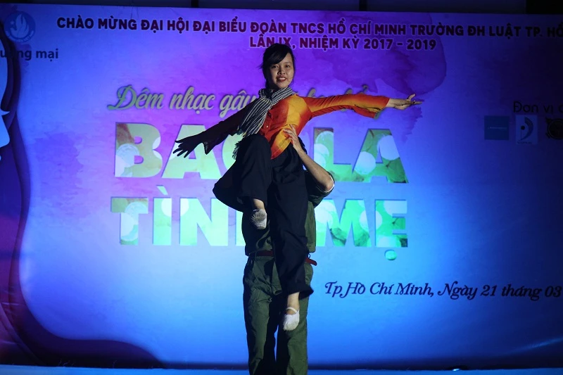 Đêm nhạc nhằm gây quỹ để hỗ trợ cho các bạn sinh viên nghèo vượt khó. 