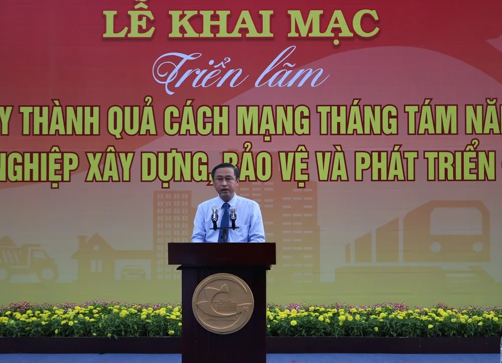 TP.HCM triển lãm ảnh kỷ niệm CMT8 và Quốc khánh 2-9 ảnh 4