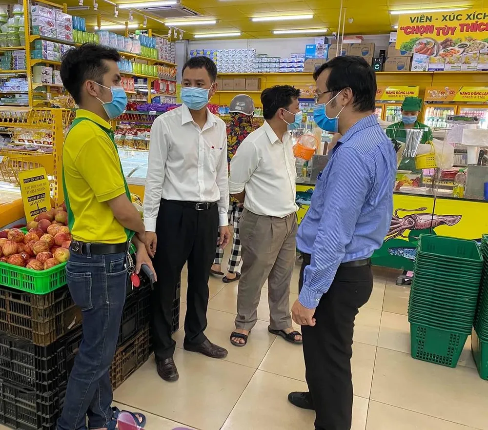 Thủ Đức: Khuyến khích người dân không đến làm thủ tục trực tiếp tại trụ sở ảnh 3 Thủ Đức: Khuyến khích người dân không đến làm thủ tục trực tiếp tại trụ sở ảnh 3