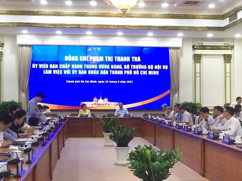 Bộ trưởng Bộ Nội vụ Phạm Thị Thanh Trà làm việc với UBND TP.HCM. Ảnh: THANH TUYỀN