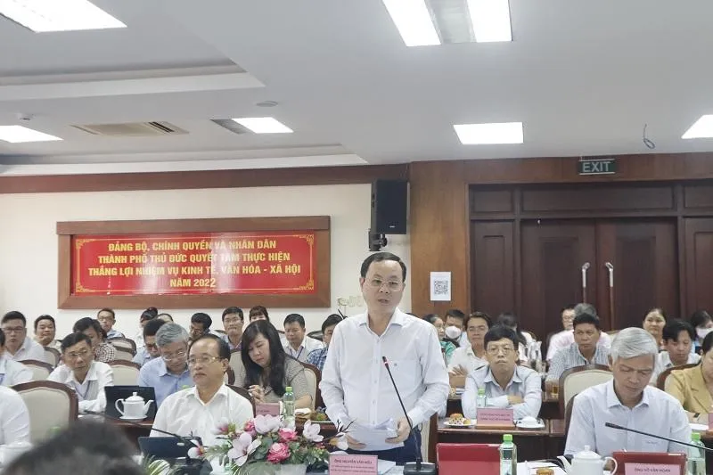 Phó Bí thư Thành ủy TP Nguyễn Văn Hiếu nêu thực tế, rất nhiều các vấn đề phát sinh tại TP Thủ Đức đều phải chờ cấp TP.HCM phê duyệt. Ảnh: THANH TUYỀN