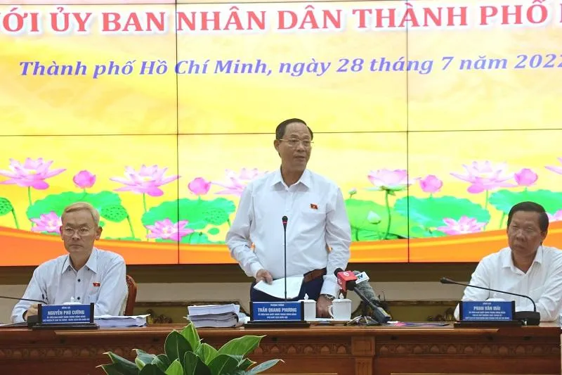 Đoàn giám sát chuyên đề Quốc hội khóa XV làm việc với UBND TP.HCM về thực hành tiết kiệm, chống lãng phí. Ảnh: N.HUỲNH