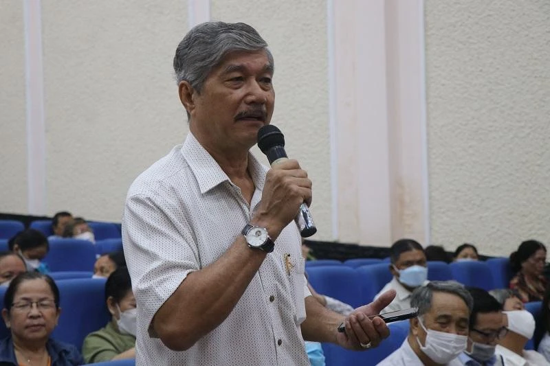 Cử tri TP.HCM: “Đừng để dân khổ sở khi chỉ được mua 30.000 đồng tiền xăng” ảnh 2