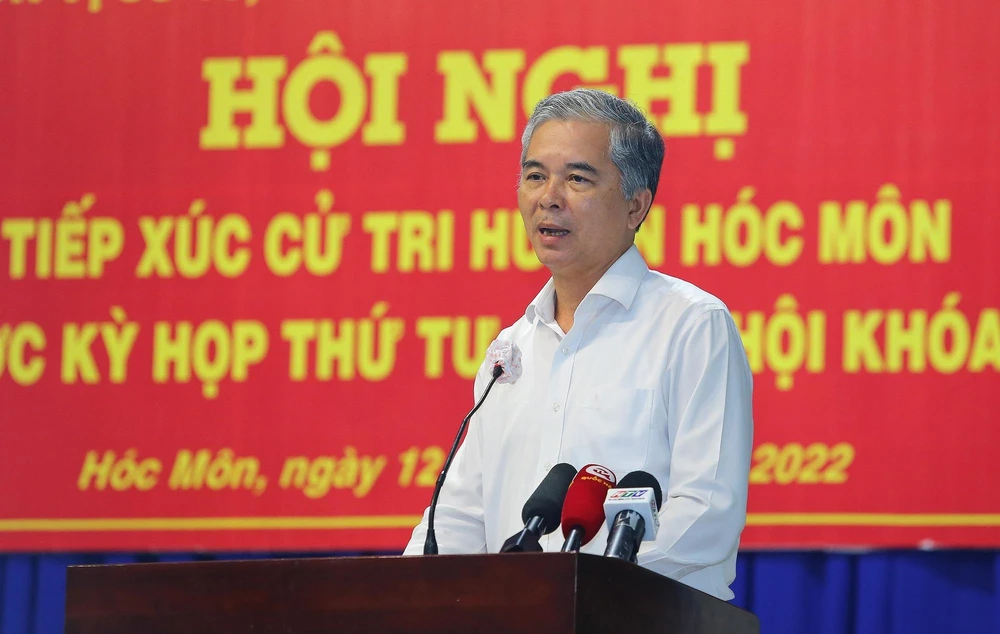 Cử tri lo thiếu hụt xăng dầu, người dân có tâm lý mua dự trữ sẽ gây cháy nổ ảnh 2