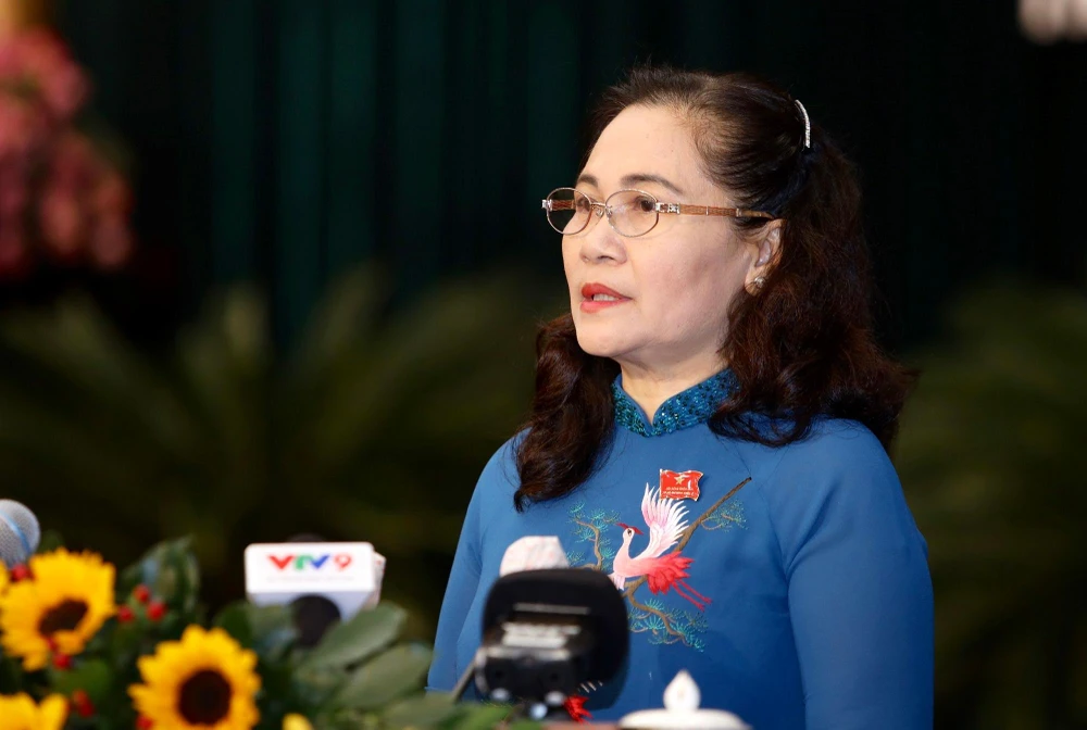 Chủ tịch HĐND TP.HCM Nguyễn Thị Lệ phát biểu khai mạc kỳ họp. Ảnh: NGUYỆT NHI