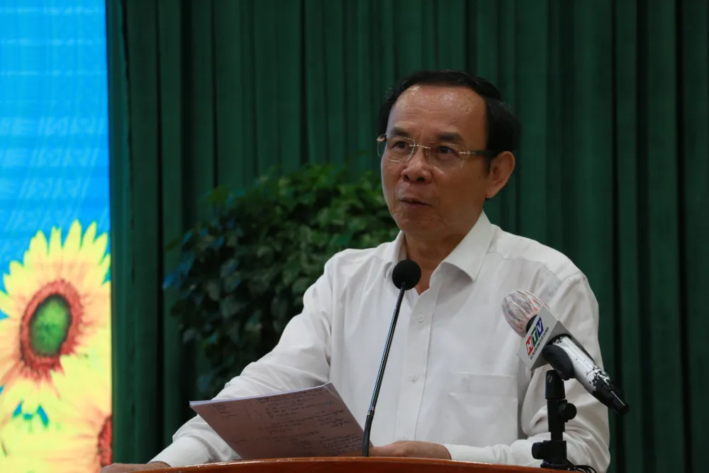 Bí thư Nguyễn Văn Nên phát biểu chỉ đạo tại cuộc họp. Ảnh: THANH THÙY