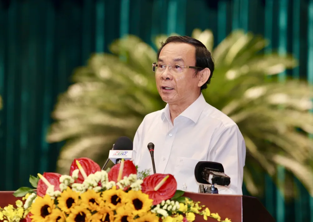 Bí thư Thành ủy TP.HCM Nguyễn Văn Nên phát biểu kết luận cuộc họp. Ảnh: HOÀNG GIANG