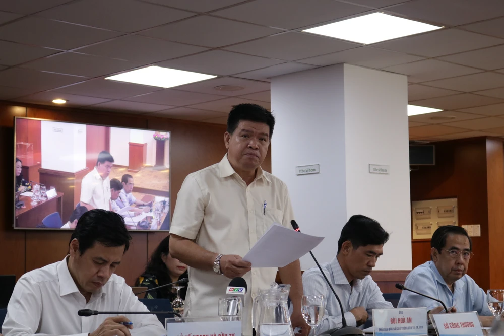 Phó Giám đốc Sở GTVT TP.HCM Bùi Hòa An thông tin tại họp báo. Ảnh: THANH TUYỀN Phó Giám đốc Sở GTVT TP.HCM Bùi Hòa An thông tin tại họp báo. Ảnh: THANH TUYỀN
