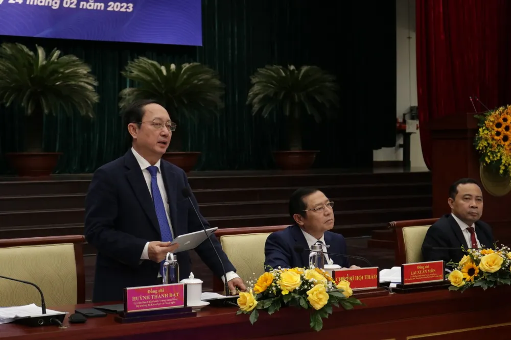 Có trí thức kiều bào phải mất 1,5 năm để xin giấy phép lao động mới ảnh 3 Có trí thức kiều bào phải mất 1,5 năm để xin giấy phép lao động mới ảnh 3