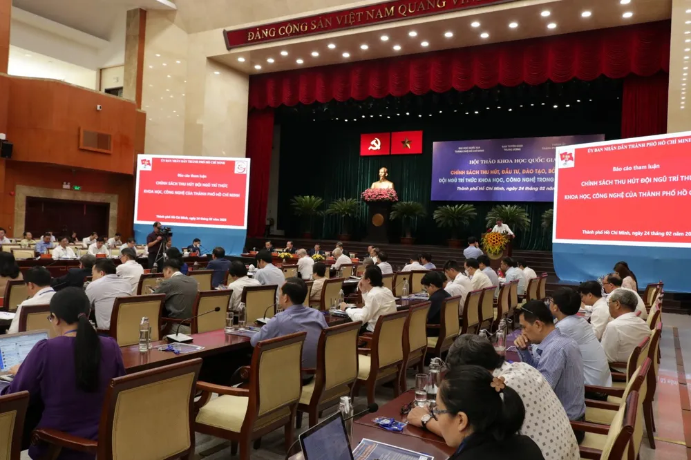 GS.TS Võ Văn Tới: Thu hút trí thức không chỉ kêu gọi, hứa hẹn ảnh 1