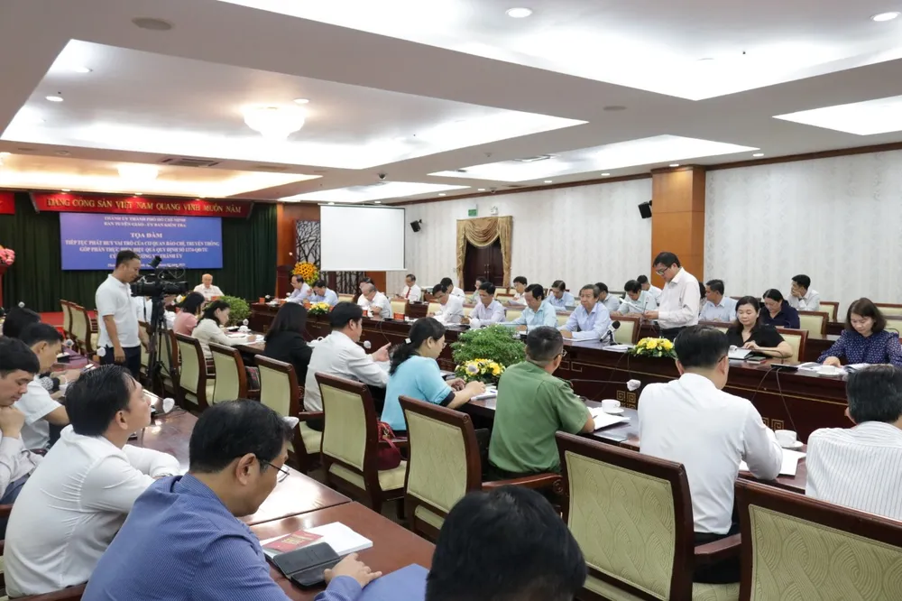 Toàn cảnh tọa đàm. Ảnh: THANH TUYỀN