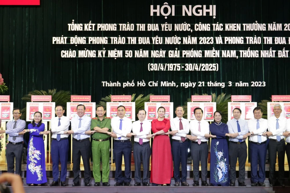 Bí thư Nguyễn Văn Nên: Tuyên dương, khen thưởng giúp cuộc sống 'chân hơn, thiện hơn, mỹ hơn' ảnh 1