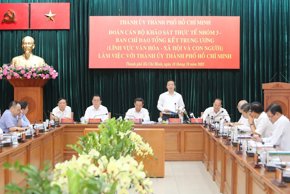 Phó Thủ tướng Trần Hồng Hà phát biểu tại buổi làm việc. Ảnh: THANH THUỲ pho-thu-tuong-tran-hong-ha-tong-ket-40-nam-van-hoa-doi-moi.jpg
