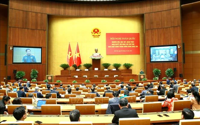 Trưởng ban Tuyên giáo Trung ương: Nghiên cứu sửa độ tuổi lao động phù hợp hoạt động của trí thức-trung-uong-8.jpg