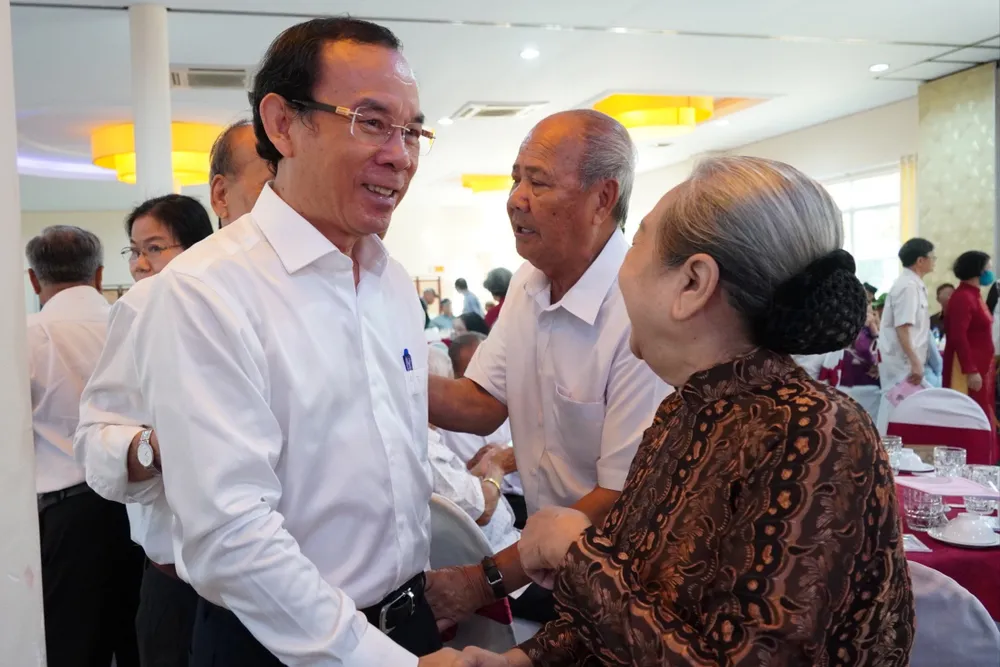 Ấm áp buổi họp mặt đầu xuân của các chiến sĩ cách mạng bị địch bắt, tù đày-ban-lien-lac-cuu-tu-bi-dich-bat-tu-day-tet-giap-thin-2024 (2).jpg