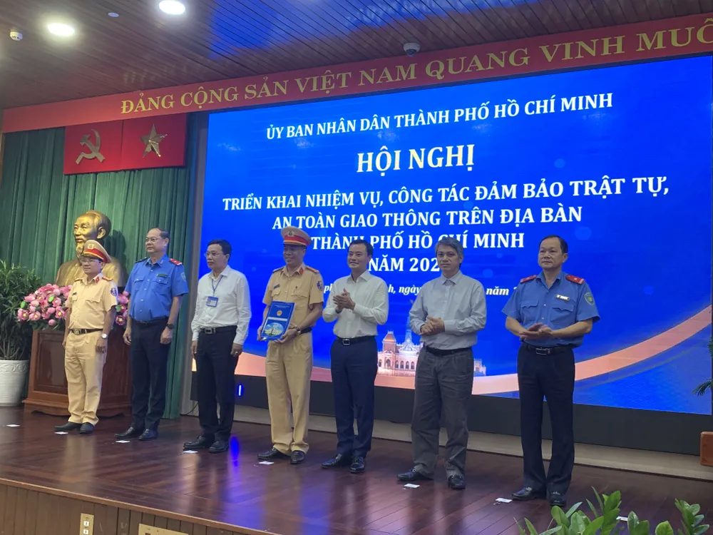 TP.HCM đẩy nhanh công trình giao thông cấp bách, kéo giảm ùn tắc-tphcm-tong-ket-an-toan-giao-thong.JPG