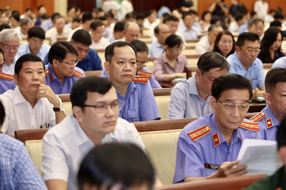 Ban Nội chính Thành ủy TP, Ban Tuyên giáo Thành ủy và Ủy ban Kiểm tra Thành ủy đã triển khai bảy văn bản của Trung ương và Thành ủy về công tác phòng, chống tham nhũng, tiêu cực. Ảnh: NGUYỆT NHI Ban Nội chính Thành ủy TP, Ban Tuyên giáo Thành ủy và Ủy ban Kiểm tra Thành ủy đã triển khai 7 văn bản của Trung ương và Thành ủy về công tác phòng, chống tham nhũng, tiêu cực-hoi-nghi-quan-triet-quy-dinh-phong-chong-tham-nhung (5).jpg