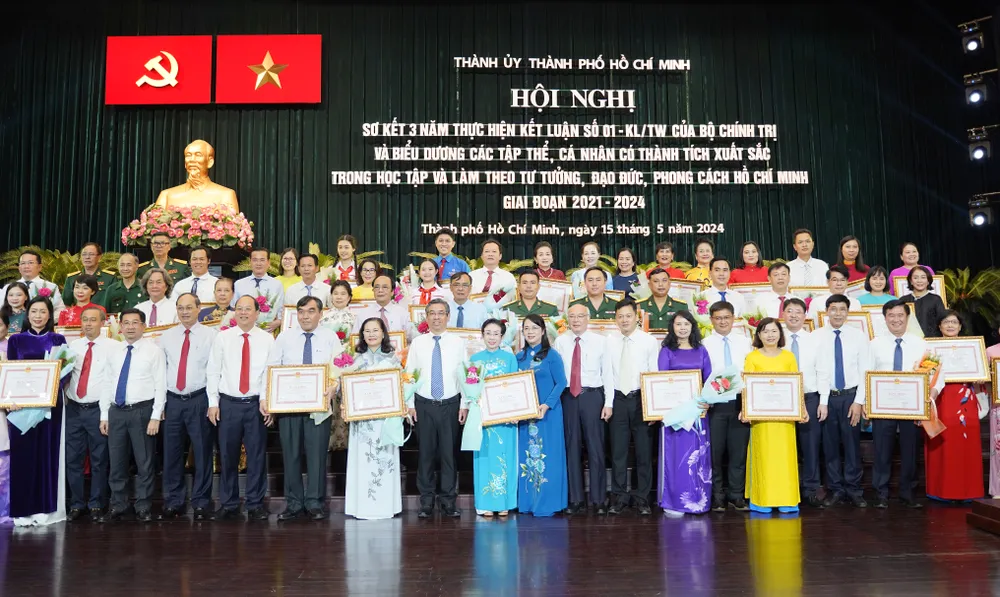 Học tập Bác, TP.HCM sẽ nỗ lực khắc phục biểu hiện đùn đẩy, né tránh-hoc-tap-bac-ho-2024 (5).jpg