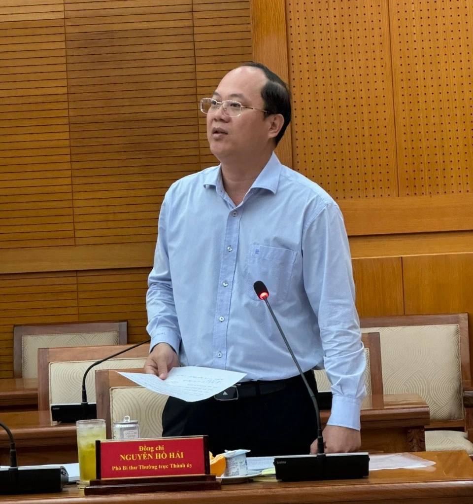 Ông Nguyễn Hồ Hải, Phó Bí thư thường trực, Phó trưởng Ban Chỉ đạo PCTNTC TP nêu ý kiến tại cuộc họp. Ảnh: THANH THUỲ Ban Chỉ đạo phòng, chống tham nhũng, tiêu cực TP.HCM sẽ kiểm tra, giám sát về nhà, đất công-hop-ban-chi-dao-phong-chong-tham-nhung-tieu-cuc-tphcm-phien-7.jpg