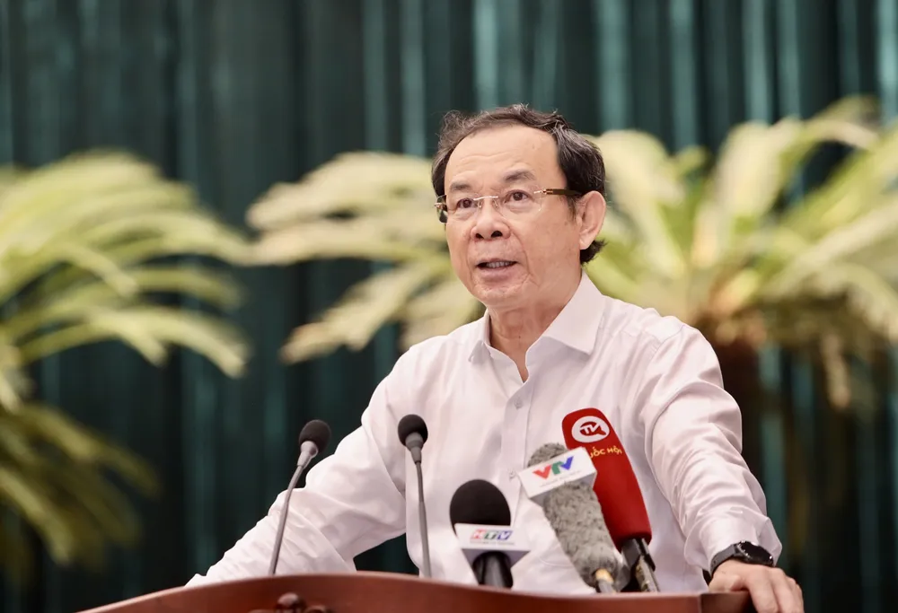 Bí thư Thành ủy TP.HCM Nguyễn Văn Nên cho biết TP.HCM sẵn sàng chia sẻ với Hà Nội và những nơi ở vùng tâm bão số 3. Ảnh: THUẬN VĂN Bí thư Nguyễn Văn Nên: TP.HCM sẵn sàng chia sẻ với Hà Nội và các vùng tâm bão số 3-bi-thu-tphcm-noi-ve-metro-so-1 (2).jpg