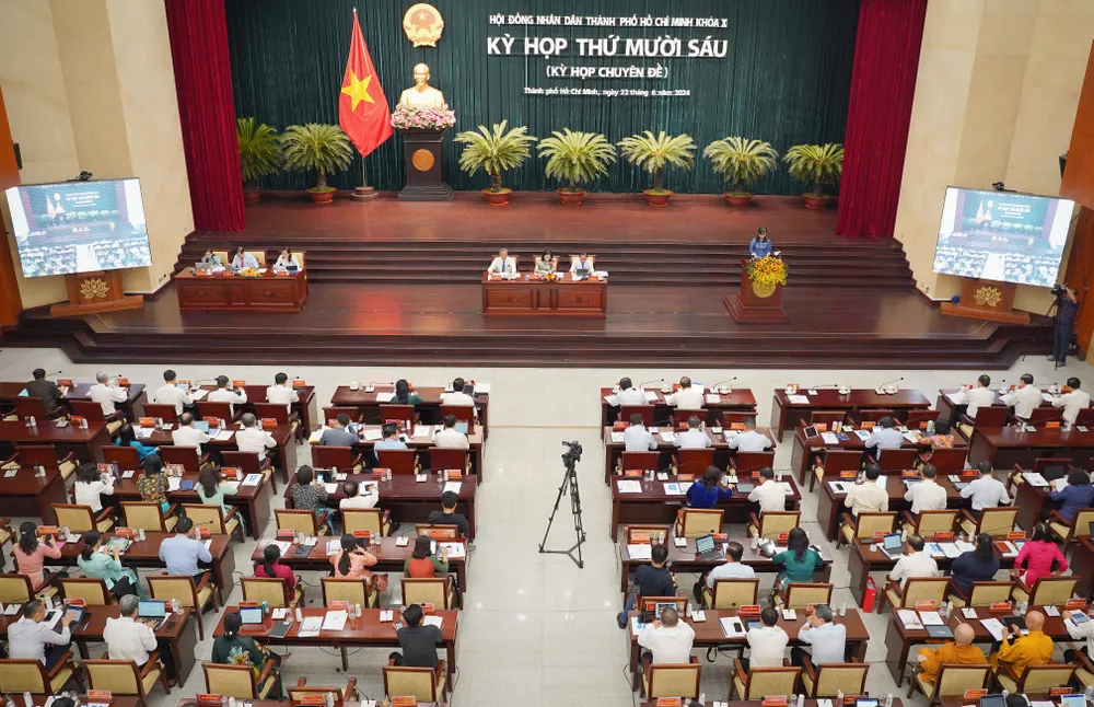 Kỳ họp thứ 16 (kỳ họp chuyên đề) HĐND TP.HCM khóa X diễn ra vào tháng 6 vừa qua. Ảnh: THUẬN VĂN Kỳ họp HĐND TP.HCM giữa năm: Thông qua chủ trương về đề án phát triển hệ thống đường sắt đô thị -HĐND TP.HCM xem xét mức hỗ trợ cho lực lượng an ninh, trật tự cơ sở -hop-HDND-TP-ve-quy-hoach-an-ninh-co-so5.jpg