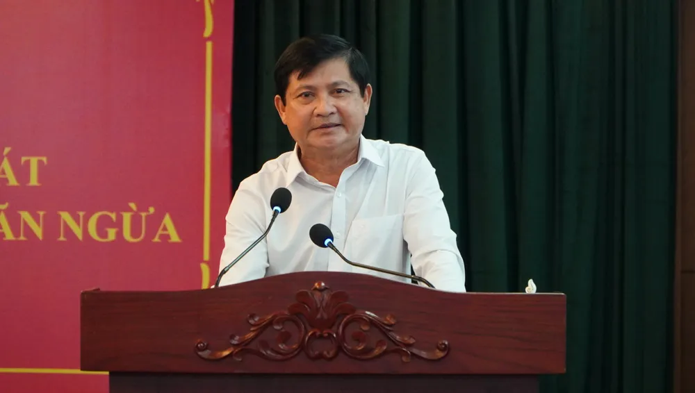 Ông Thái Văn Lực, Phó Vụ trưởng Vụ địa bàn VII, Cơ quan UBKT Trung ương, phát biểu tại hội nghị. Ảnh: THANH TUYỀN Chủ nhiệm UBKT Thành ủy TP.HCM: Người làm kiểm tra cũng không vui khi ký quyết định kỷ luật cán bộ -chu-nhiem-ubkttu-tphcm-ky-luat-can-bo.jpg