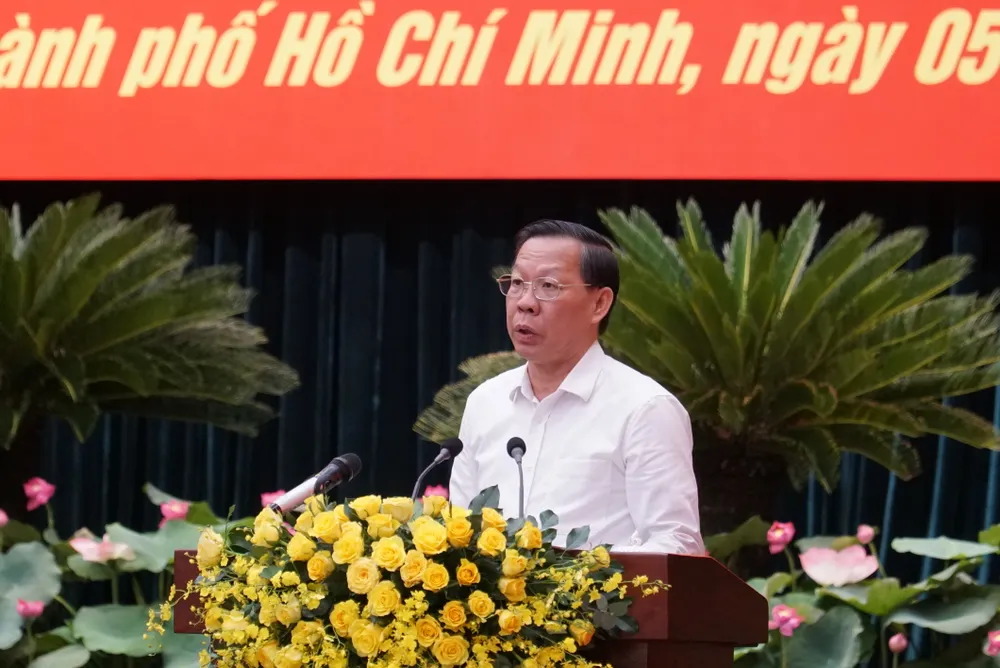 Chủ tịch Quốc hội làm việc với Thành ủy TP.HCM: Giao quyền để tạo sự chủ động thực chất, giảm trao đổi lòng vòngchu-tich-quoc-hoi-lam-viec-voi-thanh-uy-tphcm (3).JPG