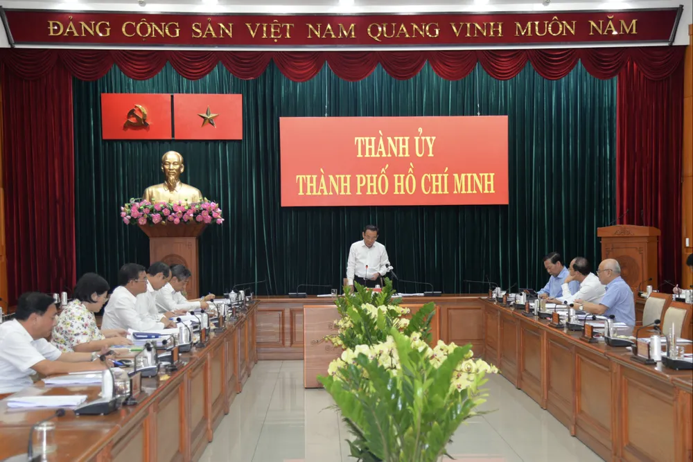 50-nam-ngay-giai-phong-mein-nam-thong-nhat-sat-nuoc.jpg