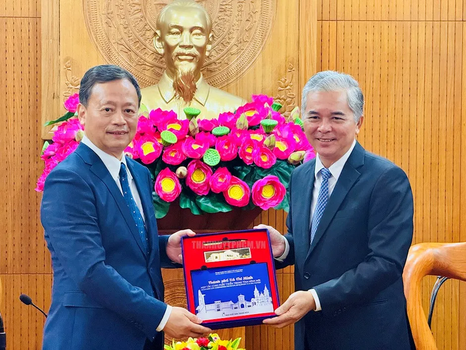 TP.HCM-tang-cuong-hop-tac-TP-Nam-Kinh -TP.HCM-tang-cuong-hop-tac-TP-Nam-Kinh.jpg