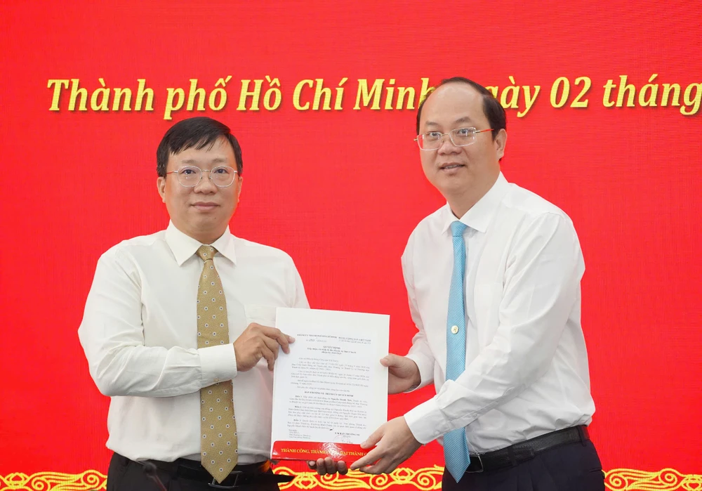 Giám đốc Sở Quy hoạch và Kiến trúc TP.HCM làm Bí thư huyện Bình Chánh-bi-thu-huyen-binh-chanh-nguyen-thanh-nha (3).jpg