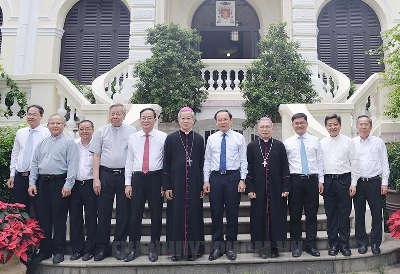 Bí thư Nguyễn Văn Nên chúc mừng Giáng sinh tại Tòa Tổng giám mục Tổng Giáo phận TP.HCM -bi-thu-thanh-uy-tphcm-nguyen-van-nen-chuc-mung-giang-sinh-tai-toa-tong-giam-muc-tong-giao-phan-tphcm-.jpg