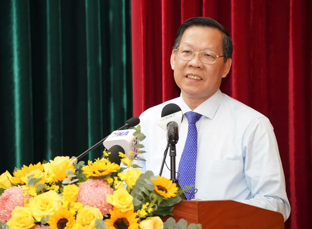 Ông Phan Văn Mãi nói lời cảm ơn TP.HCM-chu-tich-phan-van-mai (33).jpg