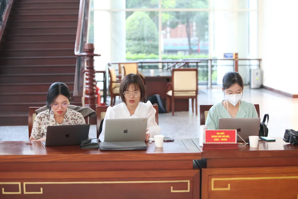 bao-chi-tphcm (2).jpg