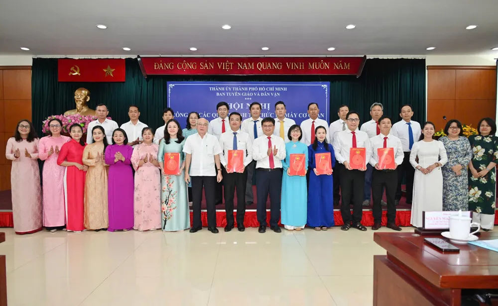 ban tuyên giáo và dân vận (1).jpg