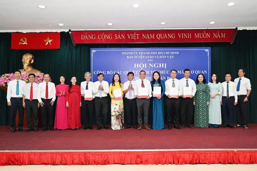 ban tuyên giáo và dân vận (2).jpg