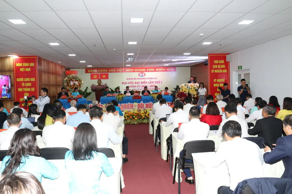 Ông Lâm Hùng Tấn làm Bí thư Đảng ủy phường Vườn Lài, TP.HCM-ong-lam-hung-tan-bi-thu-vuon-lai (2).JPG