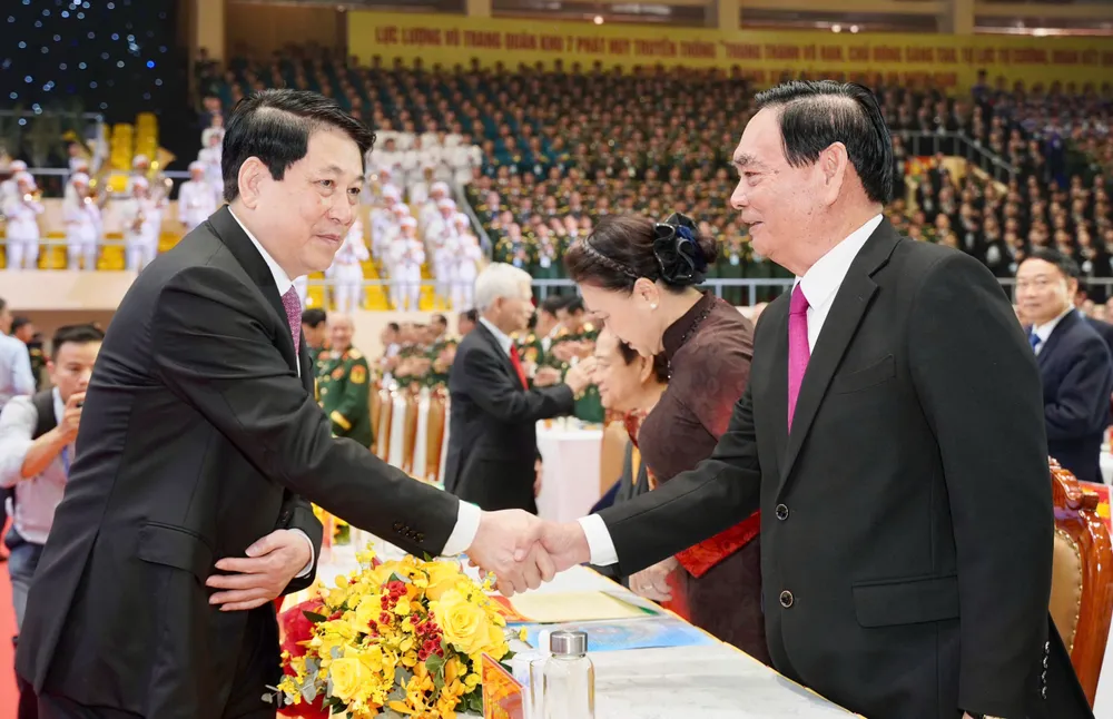 80-nam-quan-khu-7 (2).jpg