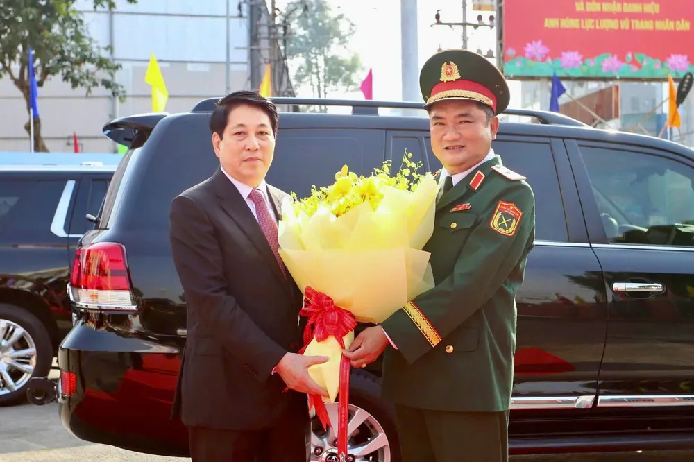 80-nam-quan-khu-7 (9).jpg