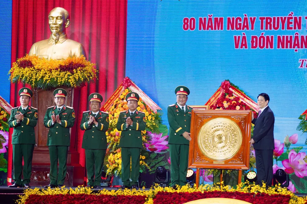 quan-khu-7-80-nam (4).jpg