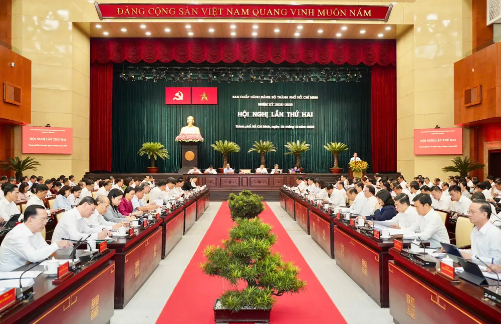 Bí thư Trần Lưu Quang: TP.HCM cần ý tưởng hay, cách làm mới để khởi động từ 2026, hướng tới mục tiêu tăng trưởng hai con số-TPHCM-hop-ban-chap-hanh.jpg
