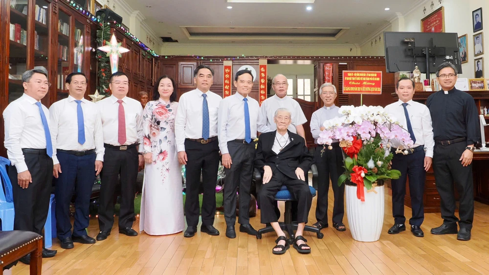 Giang-sinh-TPHCM (3).jpg