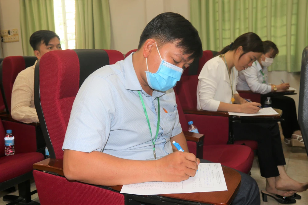 374 thí sinh đến từ 310 trạm y tế trên địa bàn TP tham gia hội thi. Ảnh: THẢO PHƯƠNG