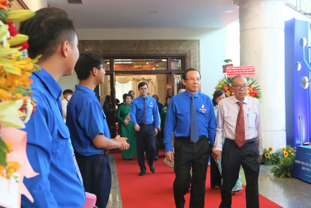 Bí thư Thành ủy TP.HCM Nguyễn Văn Nên, Bí thư thứ nhất Ban chấp hành Trung ương Đoàn TNCS Hồ Chí Minh Bùi Quang Huy tham dự Đại hội. Ảnh: THẢO PHƯƠNG