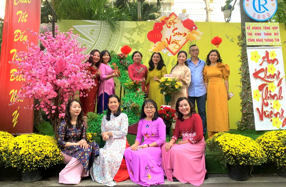 Bệnh viện Chợ Rẫy khai mạc đường hoa xuân với chủ đề Xuân nghĩa tình. Ảnh: THẢO PHƯƠNG