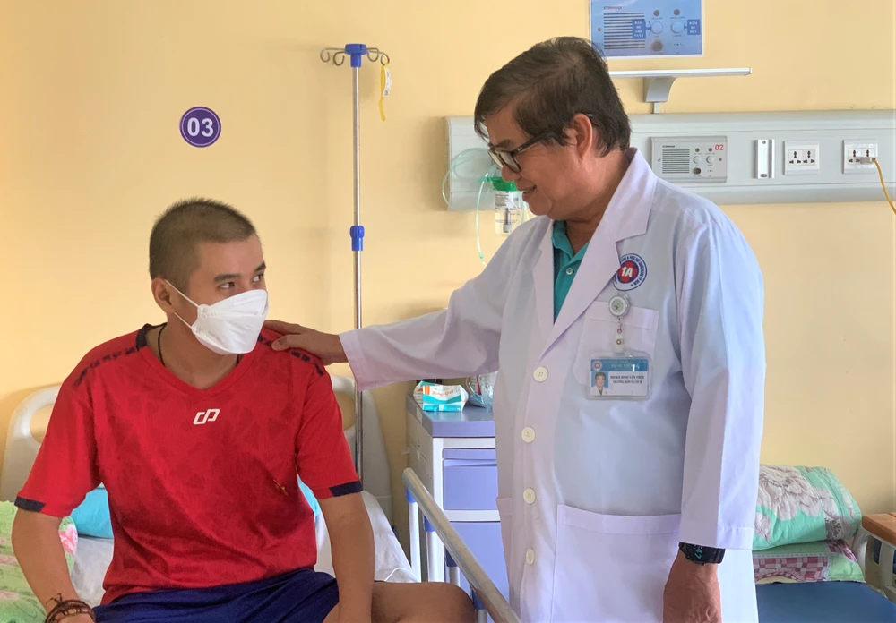Sức khỏe bệnh nhân đang tiếp tục được theo dõi tại BV 1A. Ảnh: THẢO PHƯƠNG