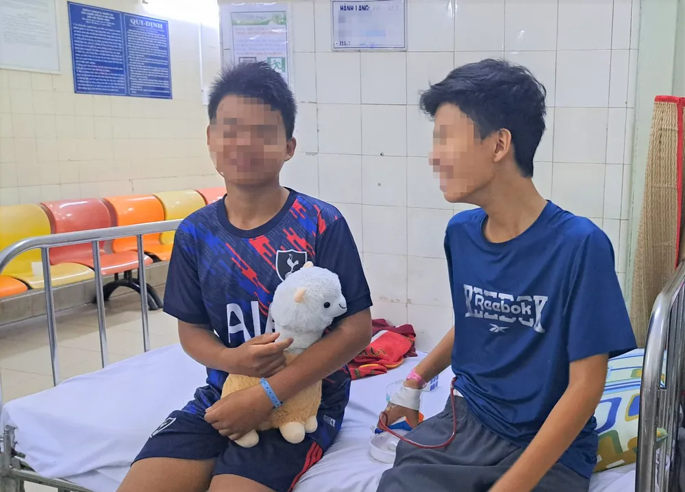 Một trong ba bệnh nhi đang được điều trị ngộ độc botulinum tại BV Nhi đồng 2 đã hồi phục, sắp được xuất viện. Ảnh: BVCC