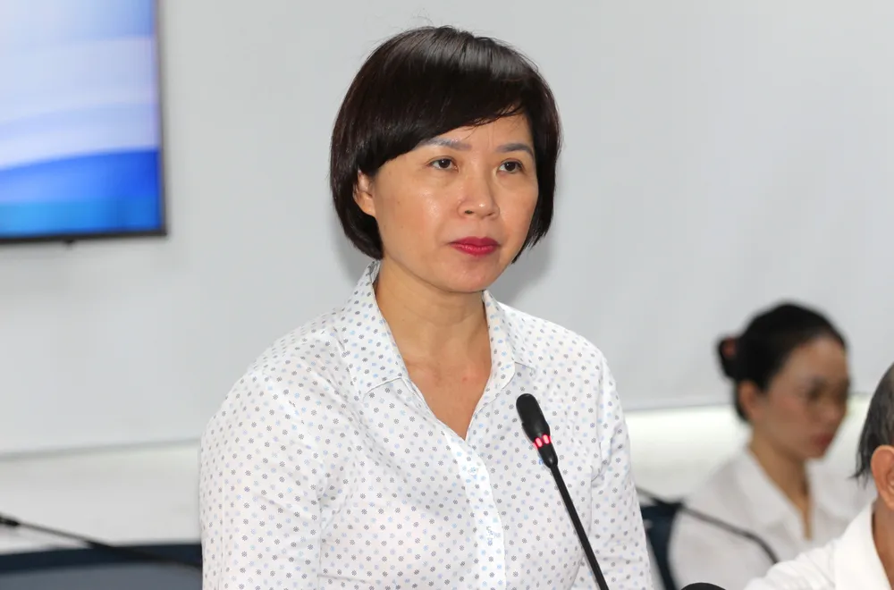 Bà Lê Hồng Nga, Phó Giám đốc Trung tâm kiểm soát bệnh tật TP.HCM tại họp báo. Ảnh: THÀNH NHÂN vaccine1.JPG