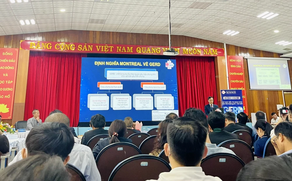 Hội thảo khoa học cập nhật và điều trị ngoại khoa bệnh lý trào ngược dạ dày thực quản. Ảnh: THẢO PHƯƠNG trao-nguoc-da-day2.jpg